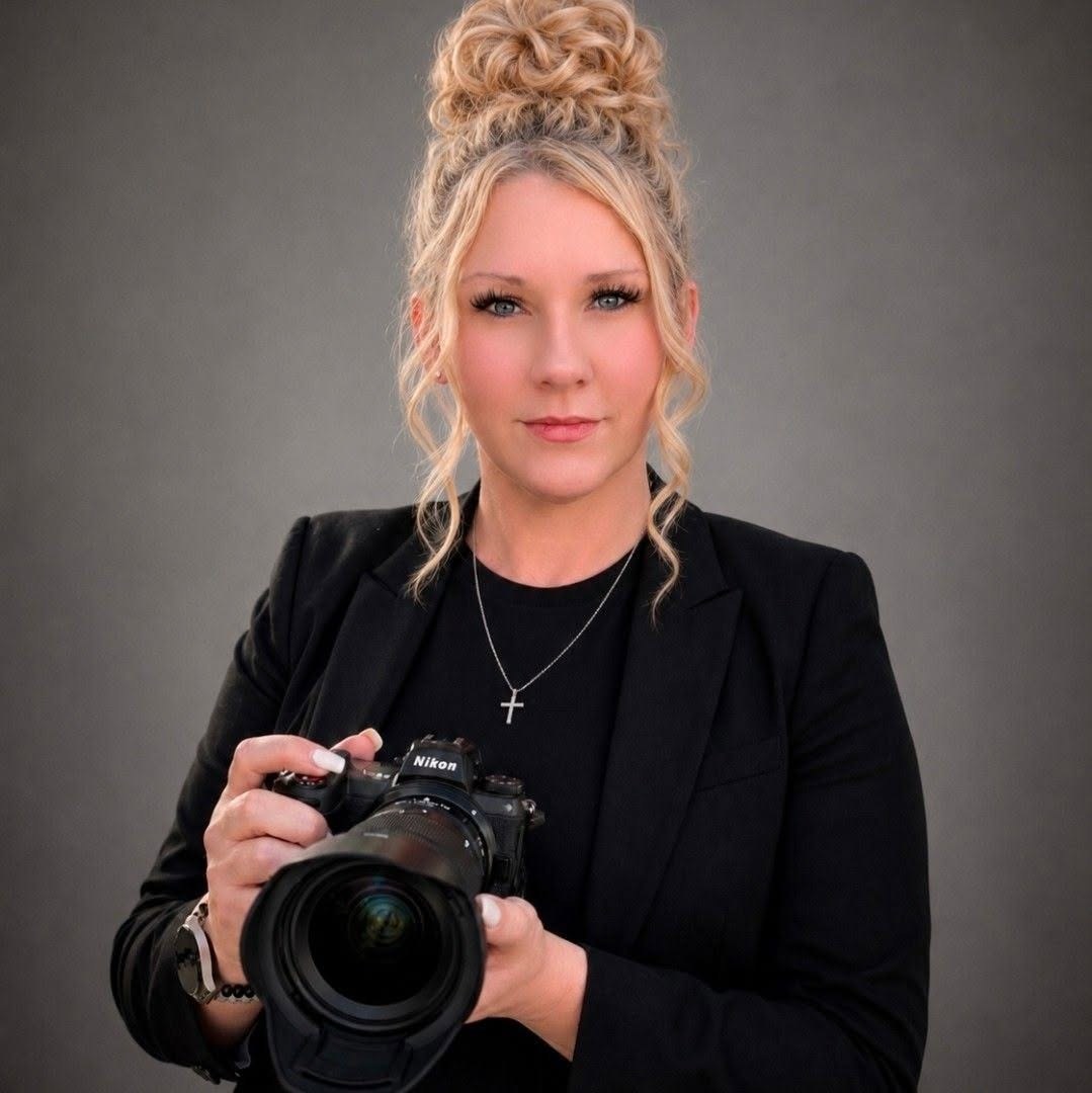 Shay Duvall holding her camera
